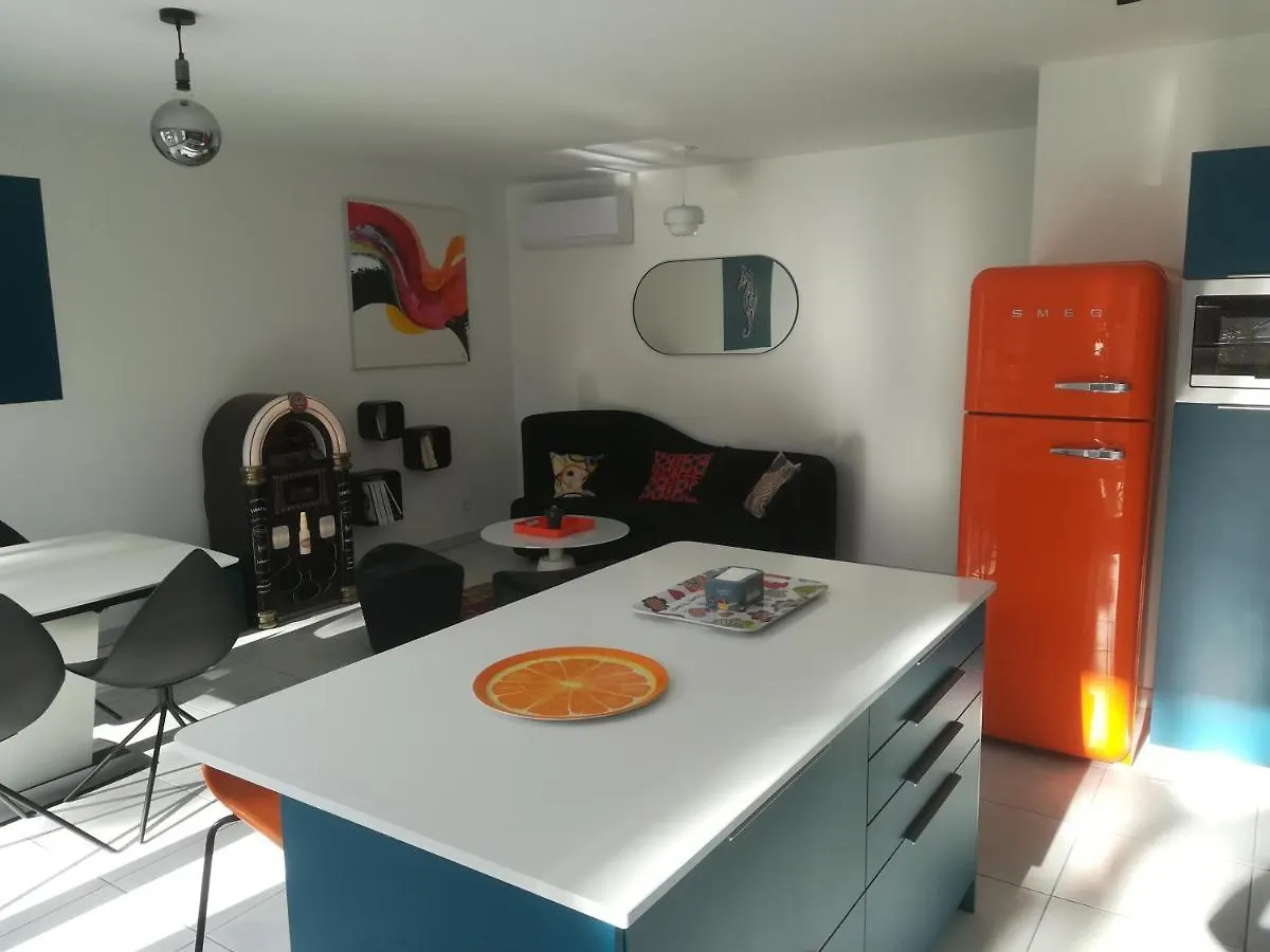 Bel Appartement Avec Terrasse - Plage De Carro A Pied Martigues France