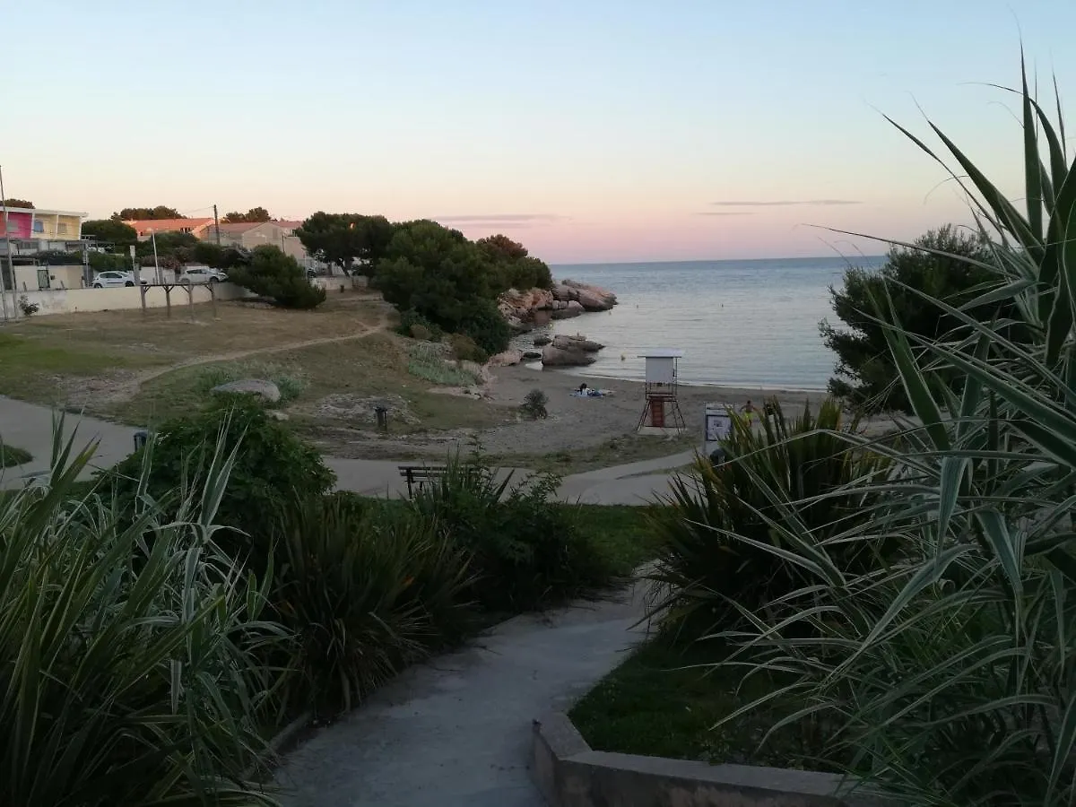 Bel Appartement Avec Terrasse - Plage De Carro A Pied Martigues Apartment