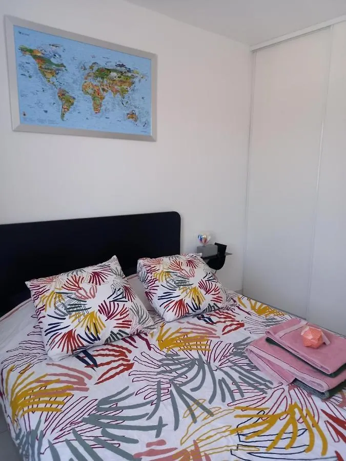 Bel Appartement Avec Terrasse - Plage De Carro A Pied Martigues