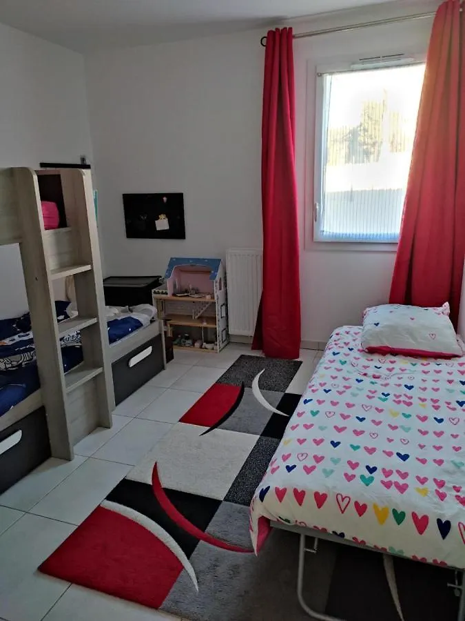 Bel Appartement Avec Terrasse - Plage De Carro A Pied Martigues 0*,